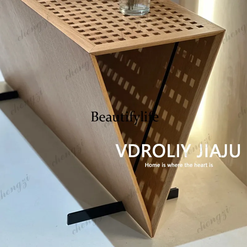 H134 خزانة جانبية بتصميم فرنسي - مراجعة Tables وسعره