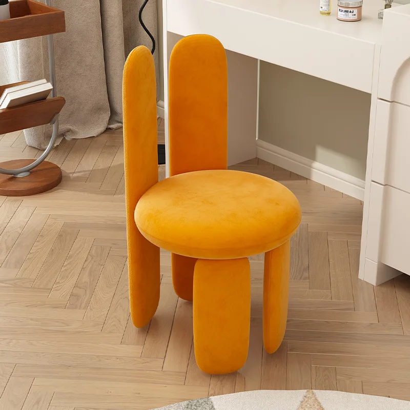 كرسي أنيق وعصري لغرفة النوم ال - مراجعة Bedroom Furniture وسعره