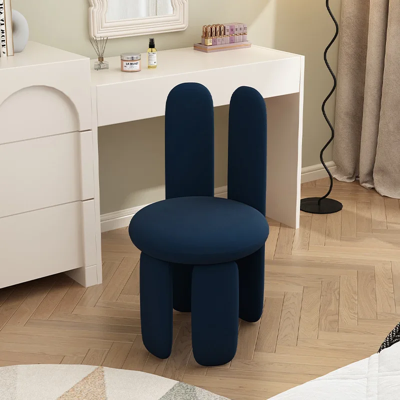 كرسي أنيق وعصري لغرفة النوم ال - مراجعة Bedroom Furniture وسعره